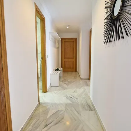 Puerto Malagueta Solo Familias Apartment Malaga